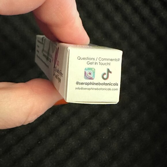 Seraphine Botanicals Dewberry Lips Lip Oil Concentrate - Picture 7 of 10